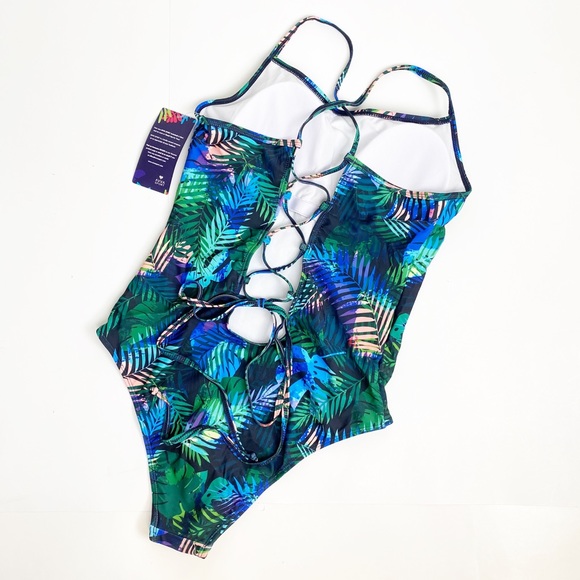 Avva Sport One Piece Swimsuit - Picture 2 of 12